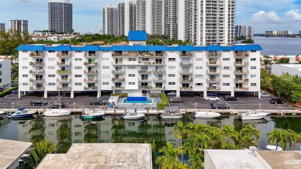 Bayview Point, 3770 NE 171 St #201, North Miami Beach, Florida 33160, image 2