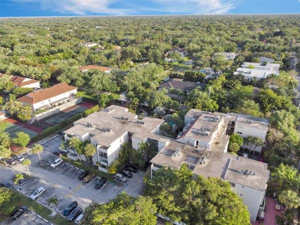 Dadeland Grove, 6904 N Kendall Dr #F407, Pinecrest, Florida 33156, image 3