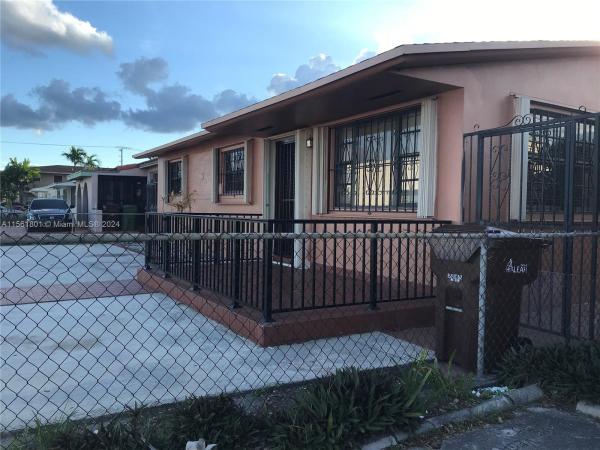Hialeah Homesites, 2596 W 8th Ave, Hialeah, Florida 33010, image 1