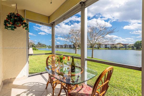 Hollybrook Golf & Tennis Club, 9500 N Hollybrook Lake Dr #102, Pembroke Pines, Florida 33025, image 1