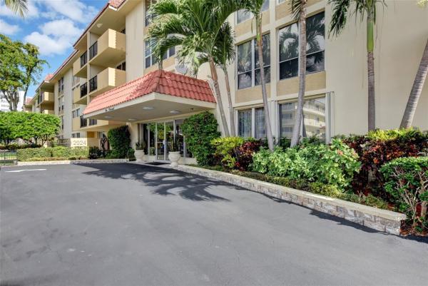 Boca View, 1000 Spanish River Rd #2F, Boca Raton, Florida 33432, image 1