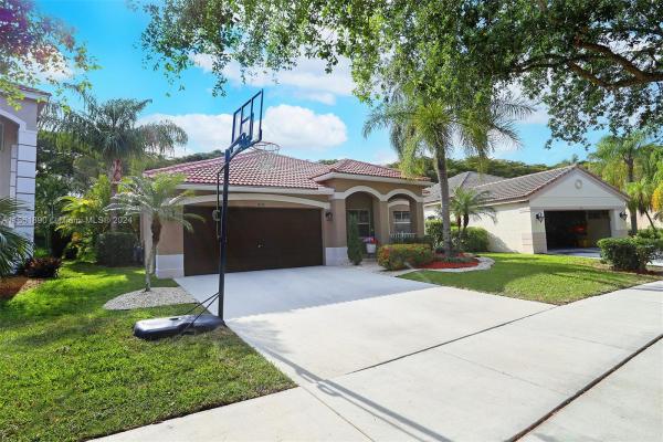 Fern Ridge, 4076 S Staghorn Ln, Weston, Florida 33331, image 1