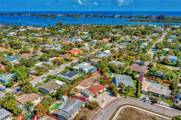 Lewis Shore Estates, 203 Gregory Pl, West Palm Beach, Florida 33405, image 1