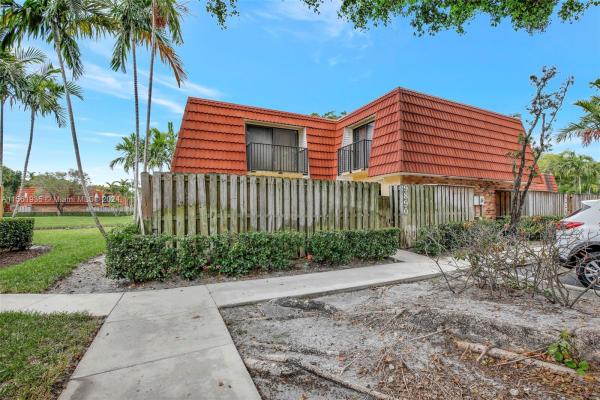 Waterford Courtyards At Jacaranda, 9890 NW 6th Pl, Plantation, Florida 33324, image 1