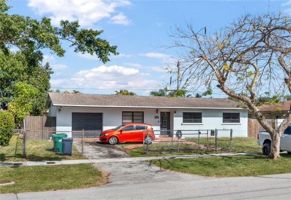Fairway Park, 16501 SW 102nd Ave, Palmetto Estates, Florida 33157, image 1