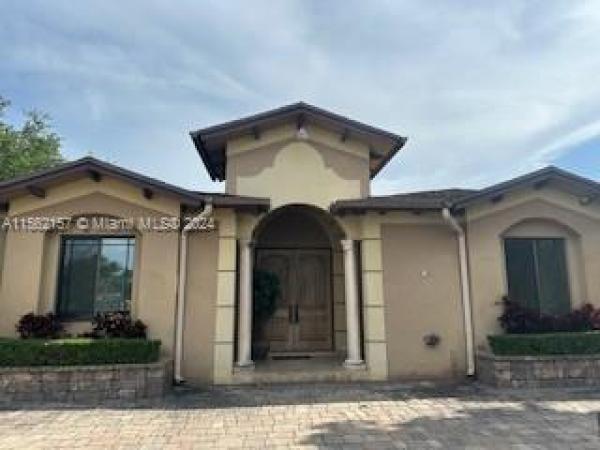 Tropical Estates, 9950 SW 44st, Olympia Heights, Florida 33165, image 2