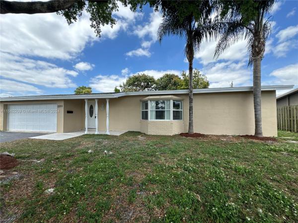 Sunrise Golf Village, 7201 NW 21st St, Sunrise, Florida 33313, image 2
