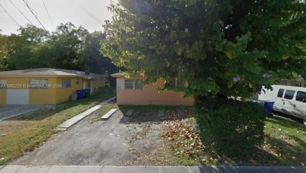 Carters, 3170 Carter St, Miami, Florida 33133, image 1