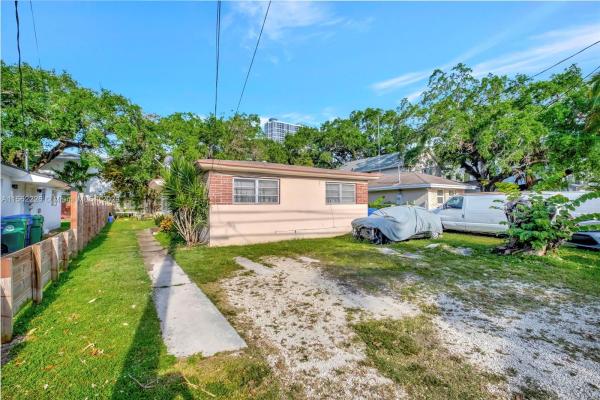 Carters, 3170 Carter St, Miami, Florida 33133, image 3