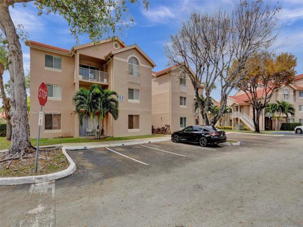 Royal Palm Place At The Hammocks, 10510 SW 157th Ct #302, The Hammocks, Florida 33196, image 1