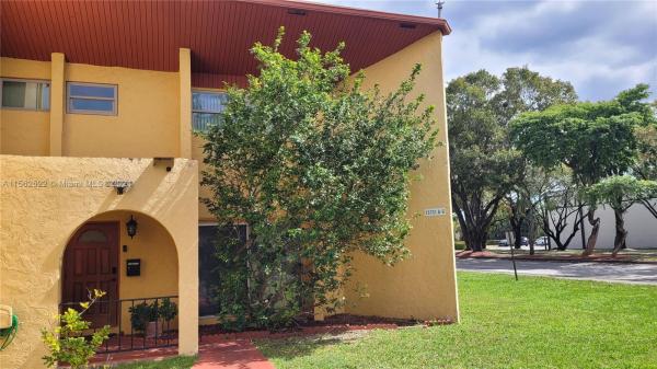 Taracoma Townhomes, 13731 SW 84th St #G, Glenvar Heights, Florida 33183, image 1