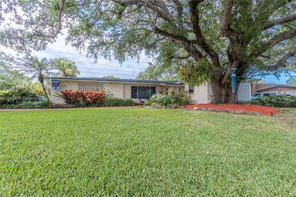 Tanglewood Gardens, 7745 SW 141st St, Palmetto Bay, Florida 33158, image 1
