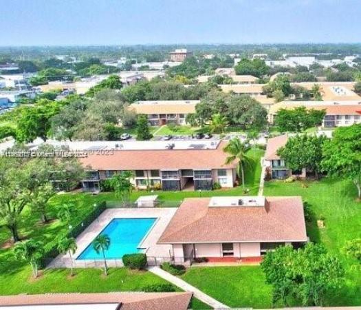 Hampton Court, 5821 Washington St #25, Hollywood, Florida 33023, image 2