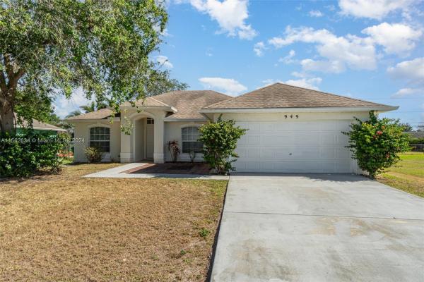 Oak Hammock, 949 SW Worcester Ln, Port St. Lucie, Florida 34953, image 2