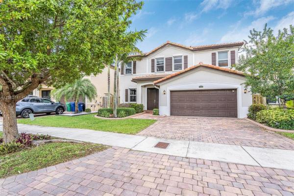 Hemingway Point, 25305 SW 118th Ct, Princeton, Florida 33032, image 2
