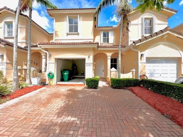 Kendall Breeze South, 12465 SW 125th Ct #12465, Kendall, Florida 33186, image 2
