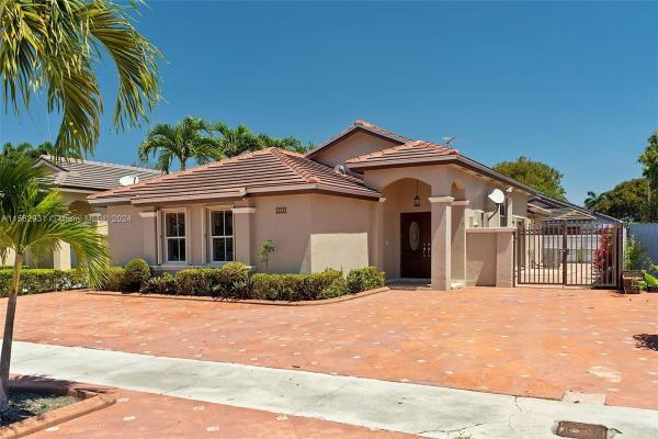Riviera Trace, 1111 NW 136th Ct, Tamiami, Florida 33182, image 3