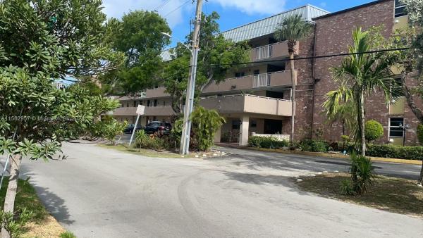Eden Isles, 3600 NE 170 St #108, North Miami Beach, Florida 33160, image 2