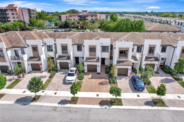Andalucia At Via Ventura, 262 NE 208th Ter, Ives Estates, Florida 33179, image 3