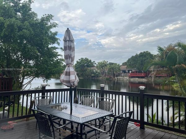 Lake Village At International Lake Townhouses, 12233 SW 24th Ter #35, Tamiami, Florida 33175, image 1