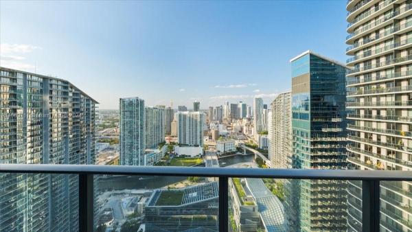 Brickell Heights East, 45 SW 9th St #4401, Miami, Florida 33130, image 1