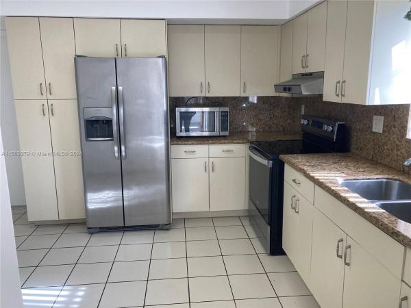 Palm Springs Lakes, 7990 W 15th Ave, Hialeah, Florida 33014, image 2