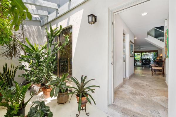 Kendall Glenn, 7860 SW 86th St #28, Kendall, Florida 33143, image 1