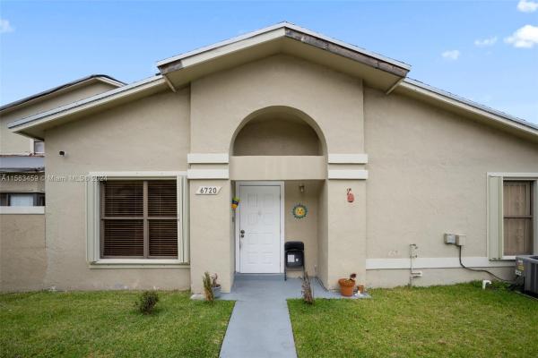 Westwind Lakes Garden Homes, 6720 SW 152nd Pl #20-29, Kendall West, Florida 33193, image 1