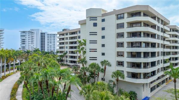 Ocean Lane Plaza, 170 Ocean Lane Dr #804, Key Biscayne, Florida 33149, image 1
