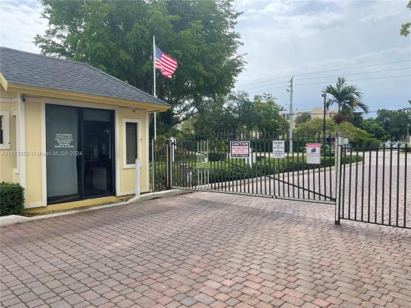 Carmel At The California Club, 807 NE 199th St #107, Ives Estates, Florida 33179, image 1
