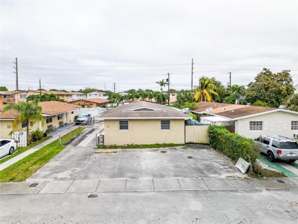 Phillipsons, 637 W 28th St, Hialeah, Florida 33010, image 1