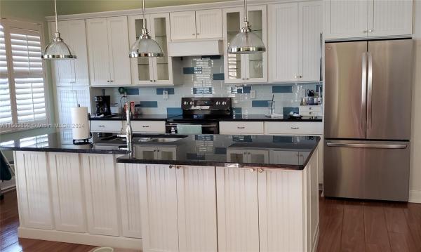 East Lake, 695 SE 29th Dr, Homestead, Florida 33033, image 2