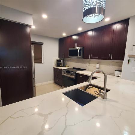 Ramblewood, 13701 Kendale Lakes Cir #B-406, Kendale Lakes, Florida 33183, image 3