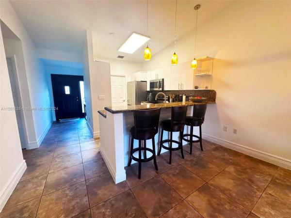 Tamiami Lakes Townhomes, 13408 SW 17th Terr Cir S #13408, Tamiami, Florida 33175, image 2