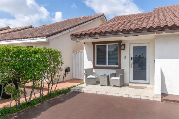 El Prado Country Club, 7430 W 29th Ave, Hialeah, Florida 33018, image 1