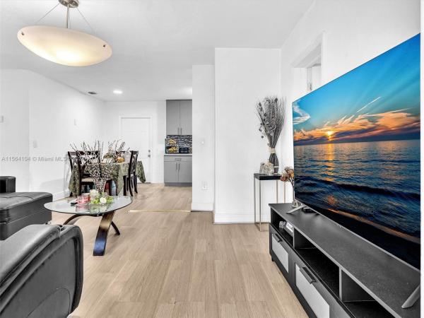 New Haven, 2310 NW 33rd St, Miami, Florida 33142, image 3