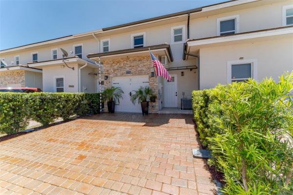 Townhomes On Coconut Palm, 12790 SW 248th St #12790, Princeton, Florida 33032, image 1