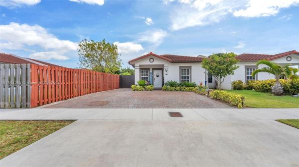 De Cayon, 21435 SW 123rd Ct, Goulds, Florida 33177, image 3