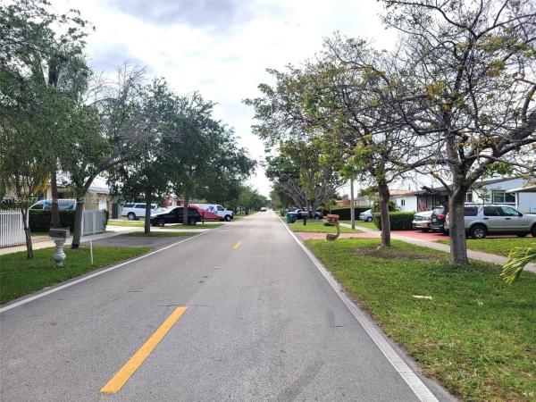 Cravero Lake Shore Estates, 941 Little River Dr, Pinewood, Florida 33150, image 3