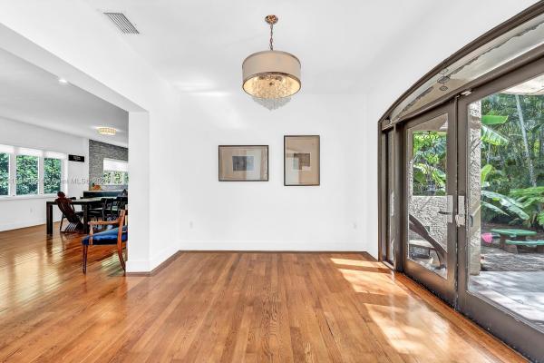 Granada, 439 Majorca Ave, Coral Gables, Florida 33134, image 3