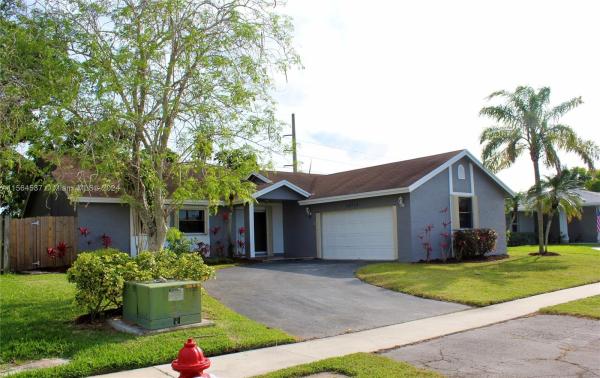 Bonaventure Lakes, 16752 SW 5th Way, Weston, Florida 33326, image 1