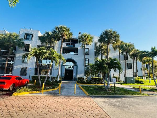 Vista Del Lago, 12219 SW 14th Ln #2405, Tamiami, Florida 33184, image 3