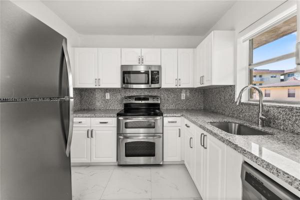 Dadeland Park, 7505 SW 82nd St #120, Glenvar Heights, Florida 33143, image 1