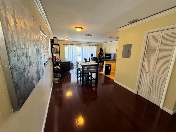 Village At Dadeland, 7420 SW 82nd St #D207, Glenvar Heights, Florida 33143, image 2