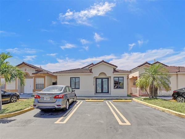Les Fontaines, Hialeah Gardens, Florida 33018, image 3