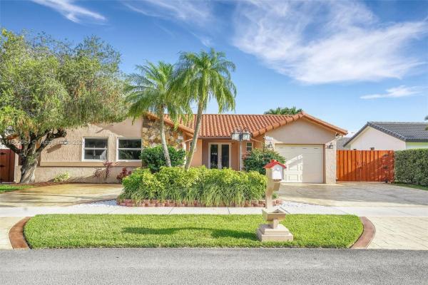Comanche, 13451 SW 25th St, Tamiami, Florida 33175, image 1
