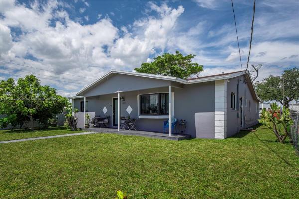 New Liberia, 2255 Mcclellan St, Hollywood, Florida 33020, image 3