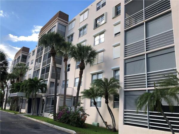 Danians South, 501 E Dania Beach Blvd #5-2M, Dania Beach, Florida 33004, image 1
