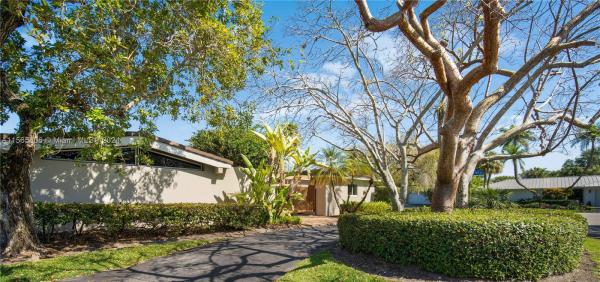 Sunrise Estates, 4841 SW 64th Ct, South Miami, Florida 33155, image 2