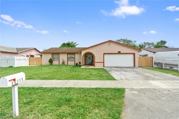 Meadow Wood Manor, Princeton, Florida 33032, image 1